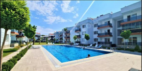 Cozy Flat with Shared Pool and Balcony in Dalaman, Mugla